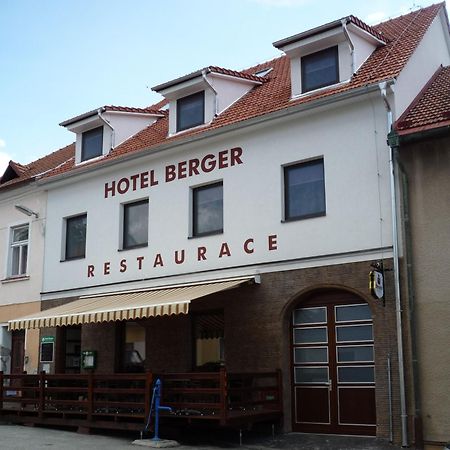 Hotel Berger Kamenice nad Lipou Esterno foto