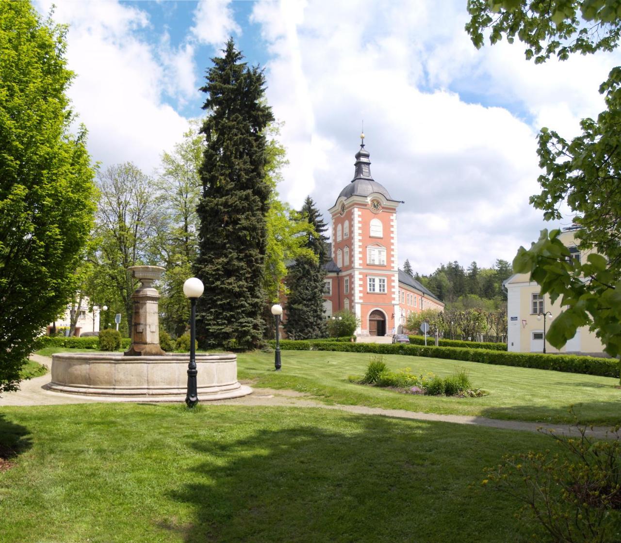Hotel Berger Kamenice nad Lipou Esterno foto
